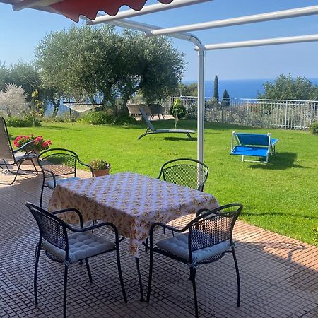 Вилла Casa Vista Mare - Superb Garden And Parking Included Империя Экстерьер фото