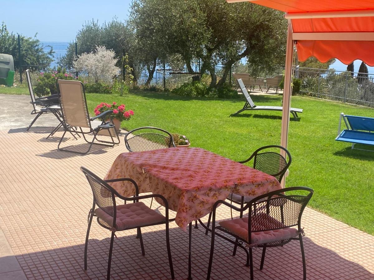Вилла Casa Vista Mare - Superb Garden And Parking Included Империя Экстерьер фото
