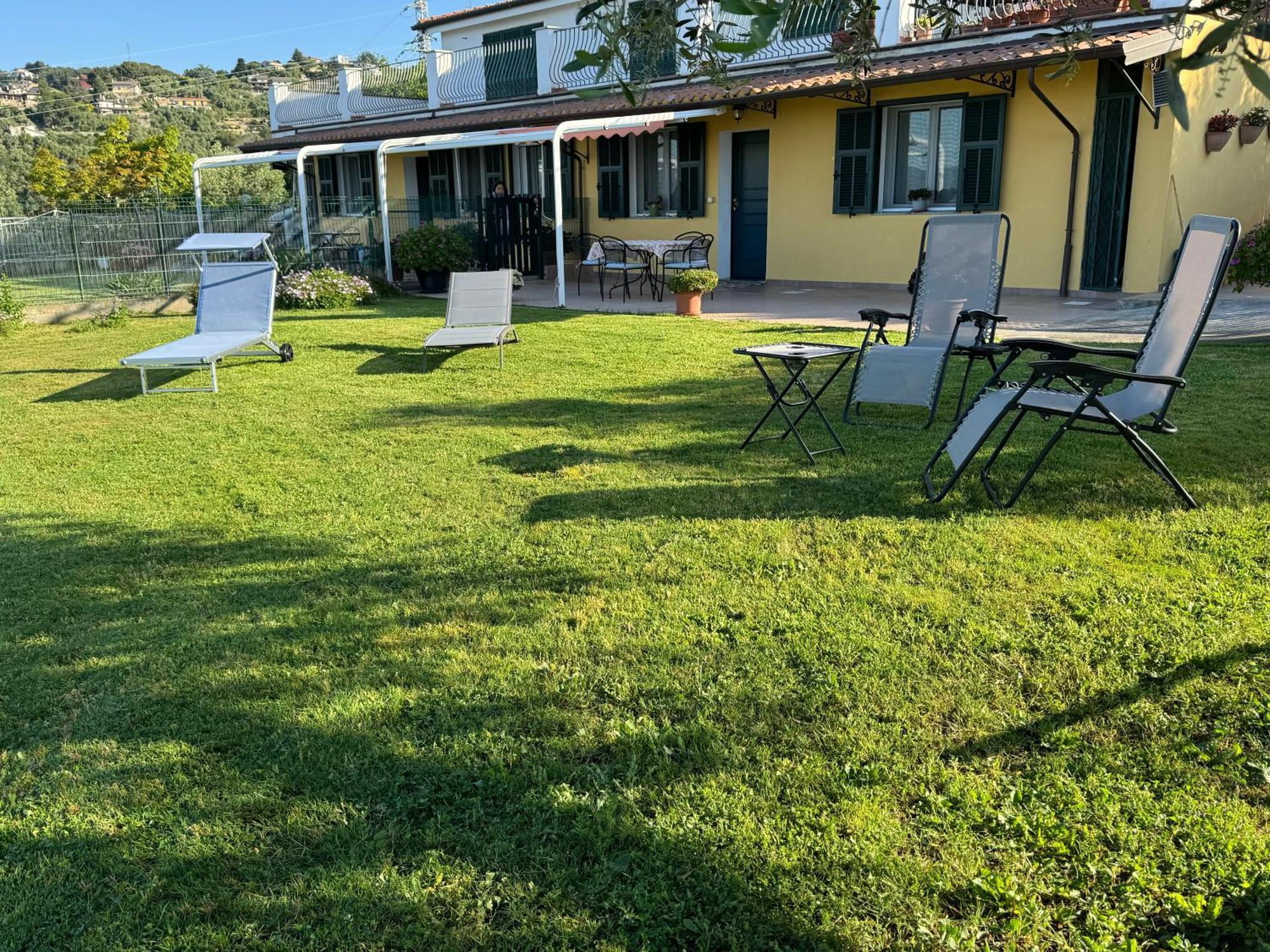 Вилла Casa Vista Mare - Superb Garden And Parking Included Империя Экстерьер фото